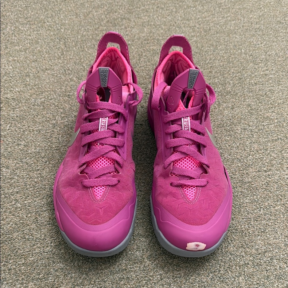 Nike Zoom Crusader Think Pink Asia Exclusive
Kay Yow 630770-600 - Women's Size 9